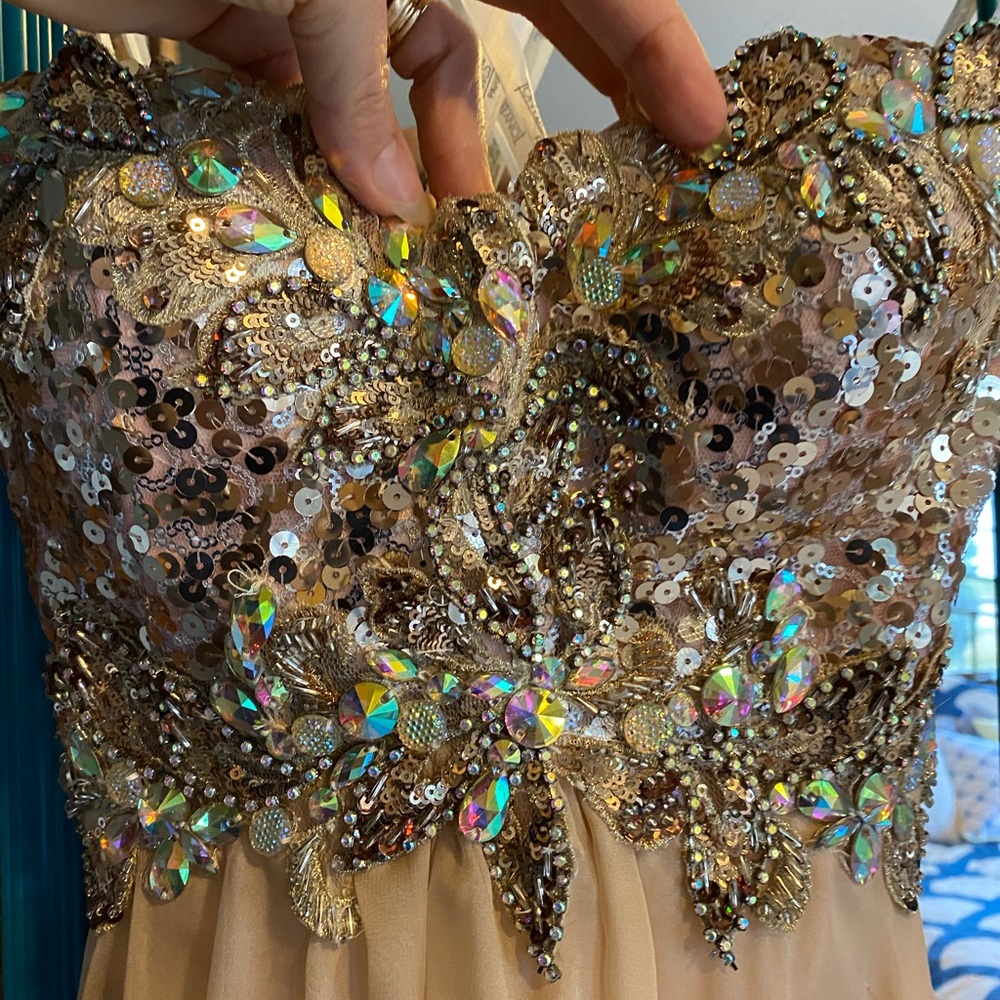 Prom dress - Picture 2 of 6